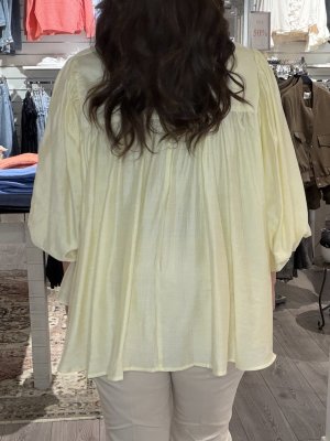 Zoom bild av Ariana - Blus med ballongärm - Gul - One Size