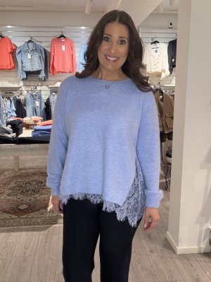 Zoom bild av Tessan - Stickad tröja med spets - Ljusblå - OneSize