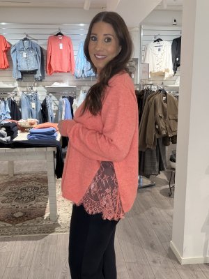 Zoom bild av Tessan - Stickad tröja med spets - Korall - OneSize