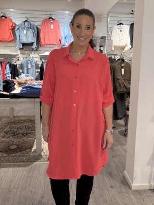 Zoom bild av Anette - Långskjorta - Korall - One Size