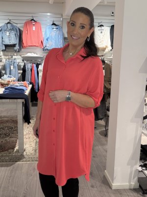 Zoom bild av Anette - Långskjorta - Korall - One Size