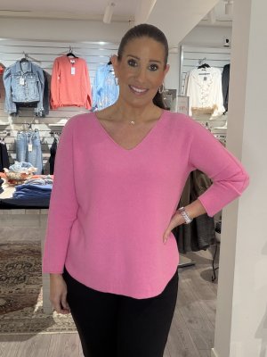 Zoom bild av Mila - Tunnstickad v-ringad tröja - Rosa - One Size