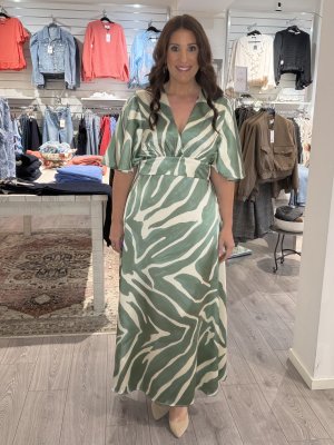 Zoom bild av Gisela - Mönstrad långklänning - Grön