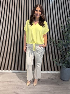 Zoom bild av Nova - Topp med knyt - Gul - One Size