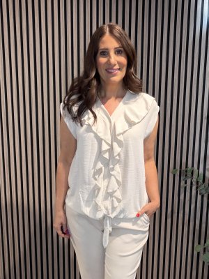 Zoom bild av Amy - Blus med knyt och volang - Beige