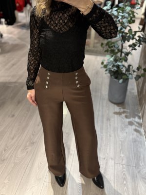 Zoom bild av Sienna - Stretchig kostymbyxa med resår och silverknappar- Brun