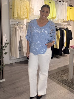 Zoom bild av Jenny - Virkad topp - Blå - One Size