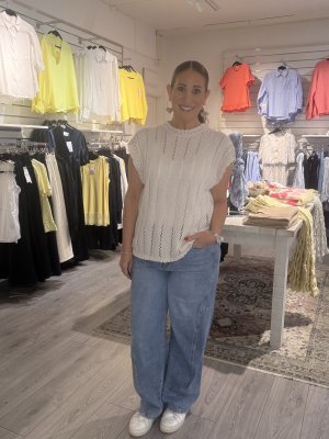 Zoom bild av Inez - Virkad tröja med kort ärm - Beige - One Size