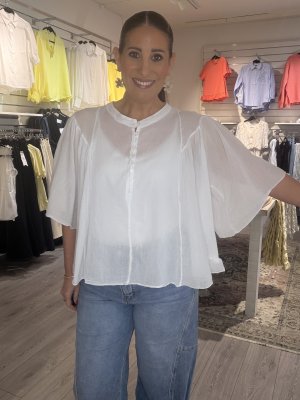 Zoom bild av Mirja - Bomullsblus med knappar - Vit - One Size