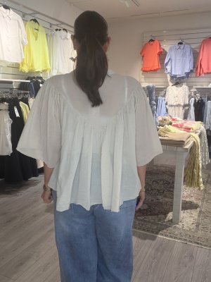 Zoom bild av Mirja - Bomullsblus med knappar - Beige - One Size