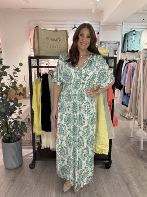 Zoom bild av Gullan - Mönstrad långklänning med smock - Grön - One Size