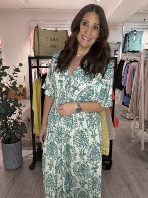 Zoom bild av Gullan - Mönstrad långklänning med smock - Grön - One Size