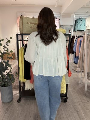 Zoom bild av Barbro - Blus med spets och knyt - Beige - One Size