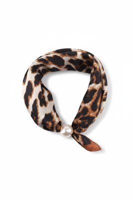 Zoom bild av June - Scarves med magnetclip