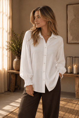 Zoom bild av Lina - Blus med smock i ärmslut - Vit - One Size