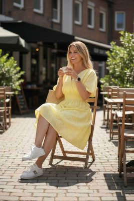 Zoom bild av Broderad klänning - Gul - One Size